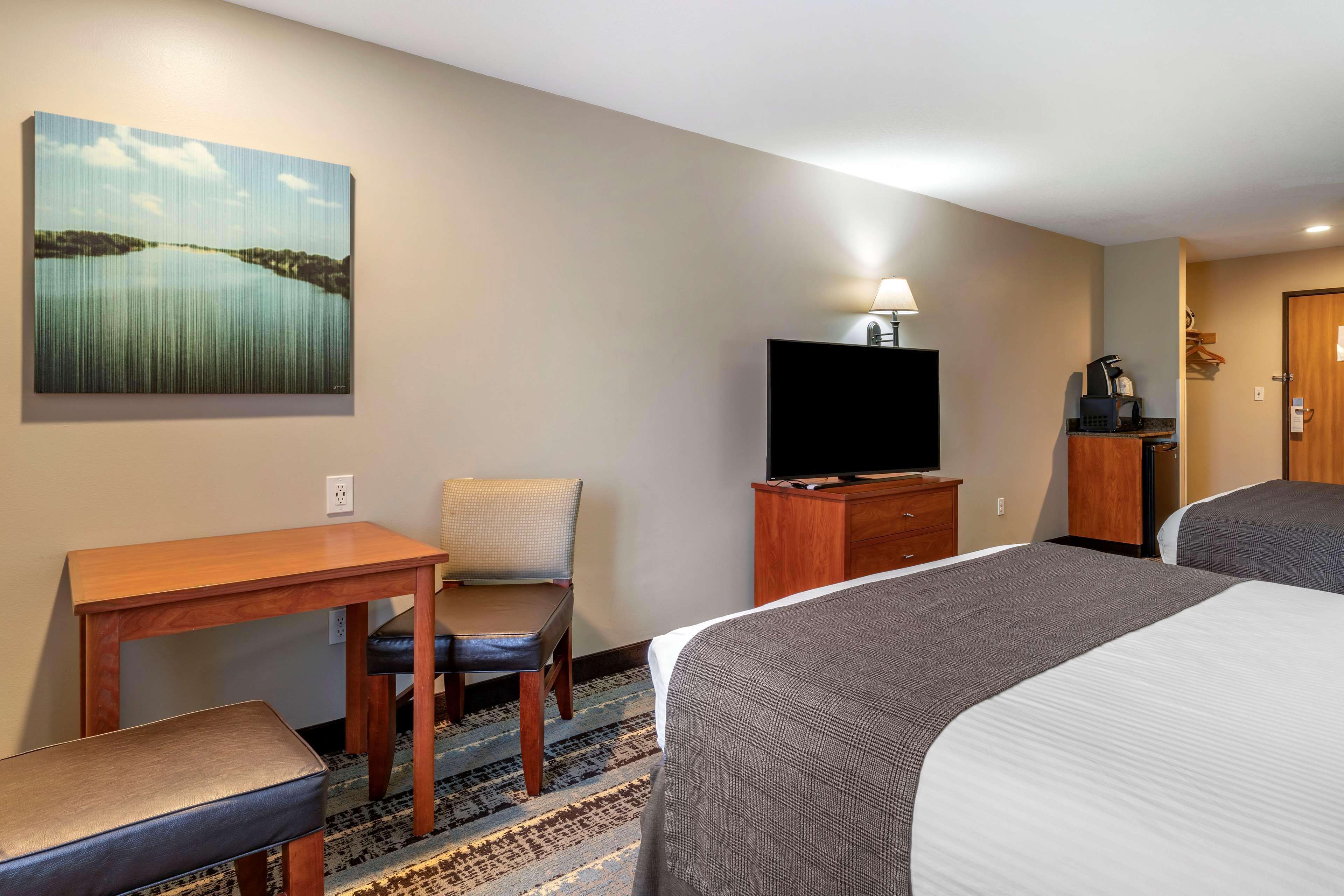 Best Western Newberg Inn Экстерьер фото