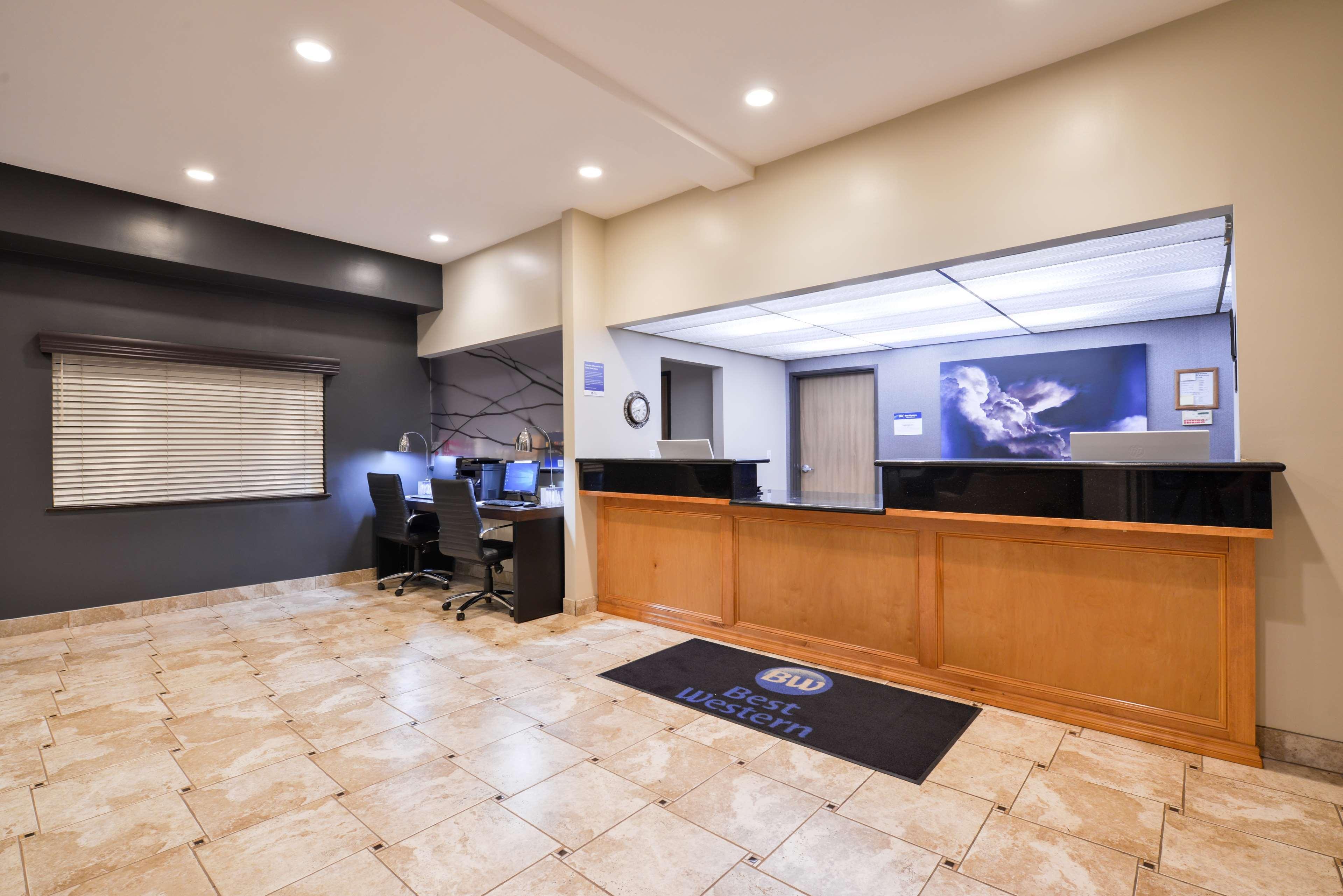 Best Western Newberg Inn Экстерьер фото
