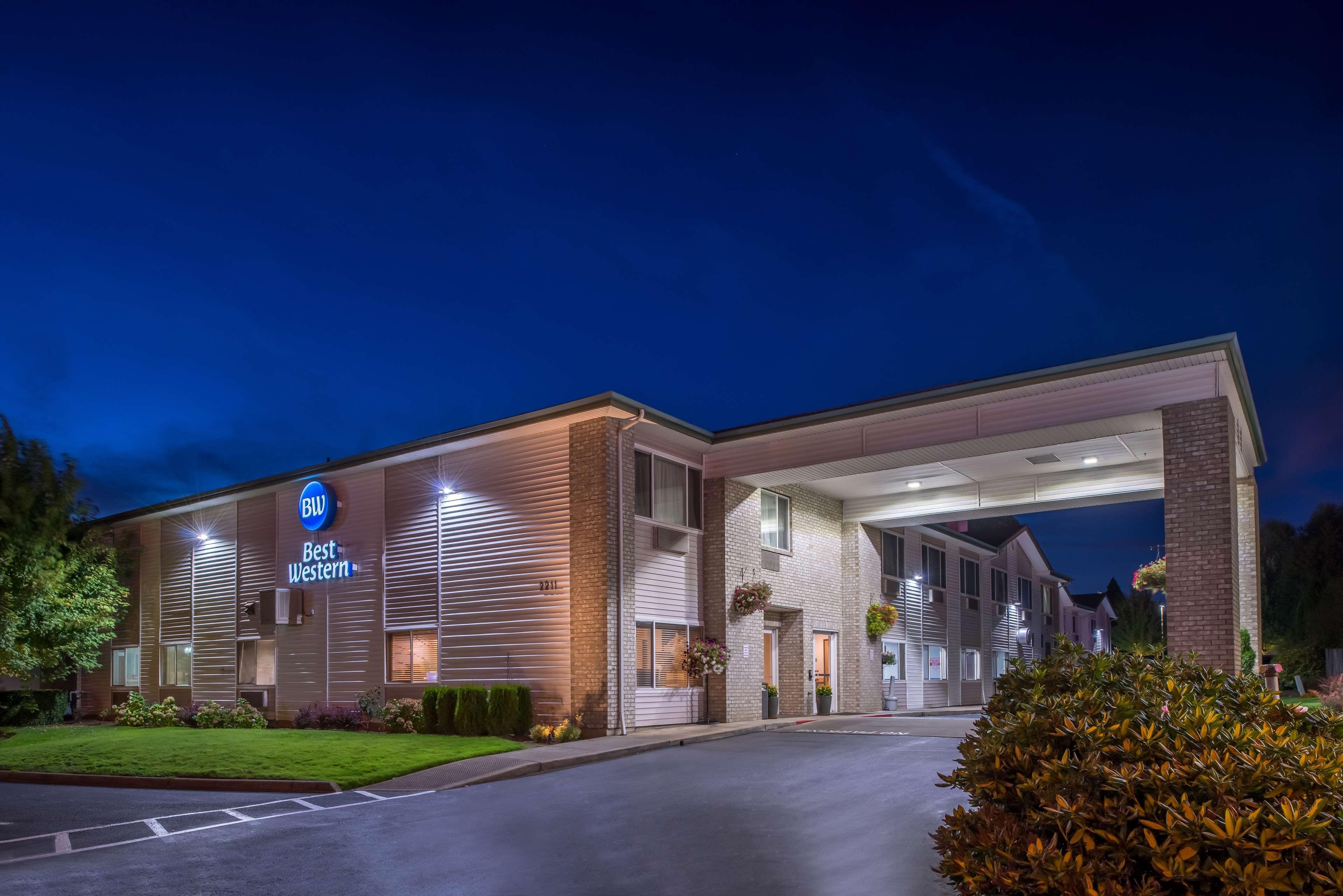 Best Western Newberg Inn Экстерьер фото