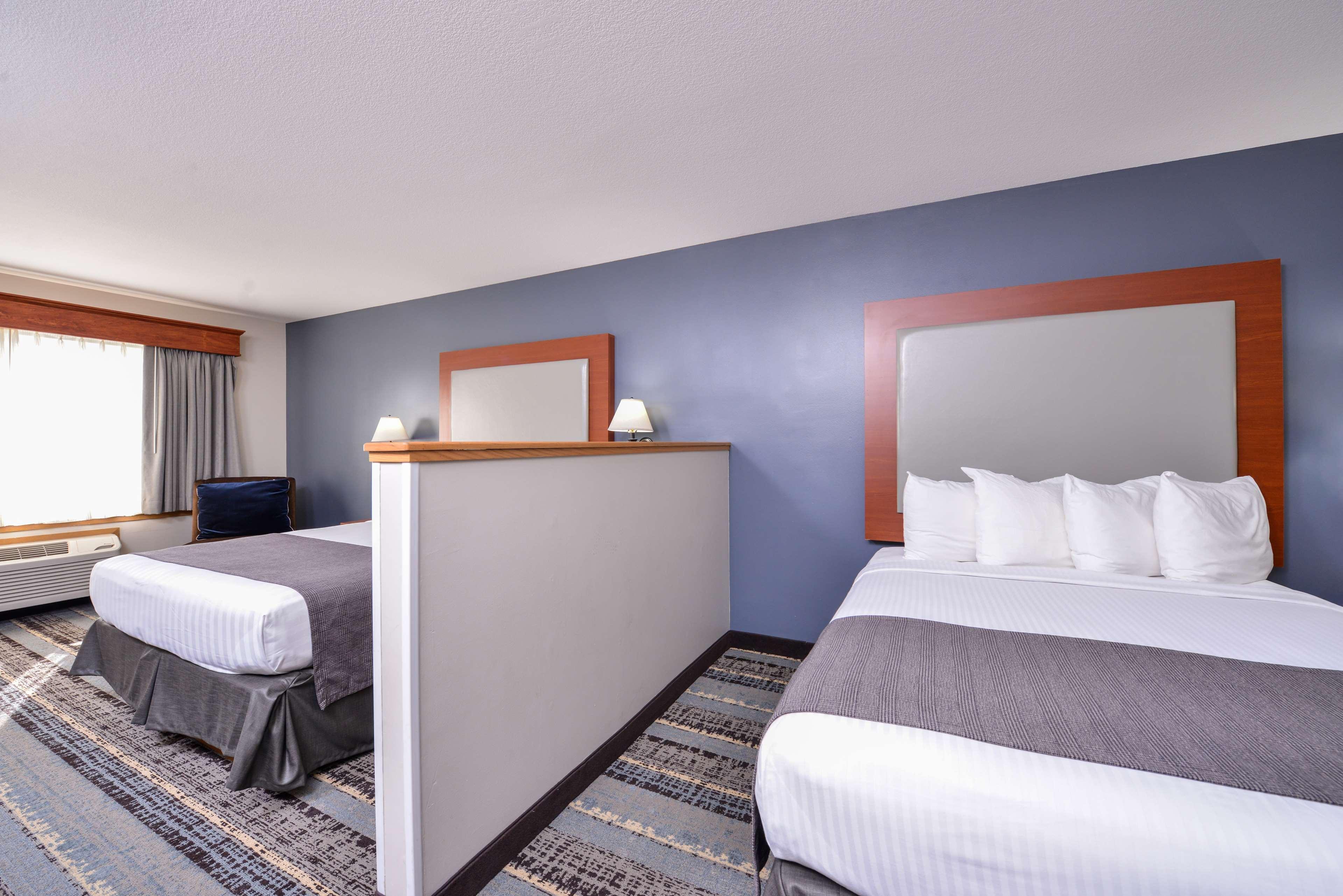 Best Western Newberg Inn Экстерьер фото