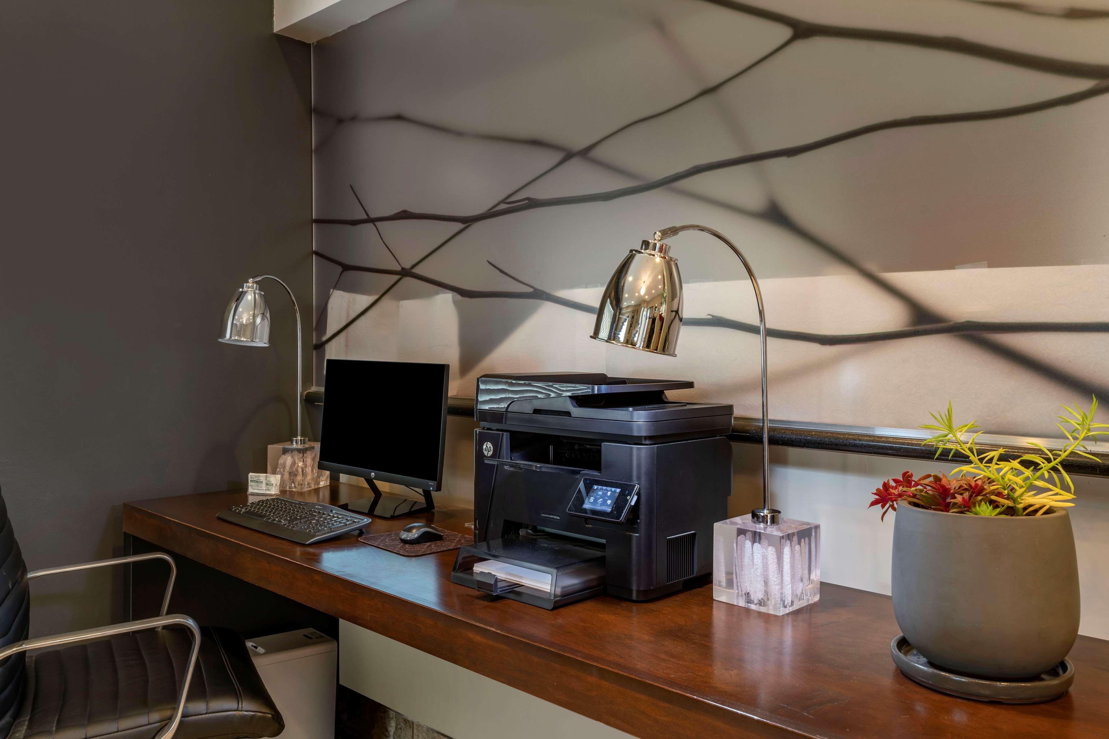Best Western Newberg Inn Экстерьер фото